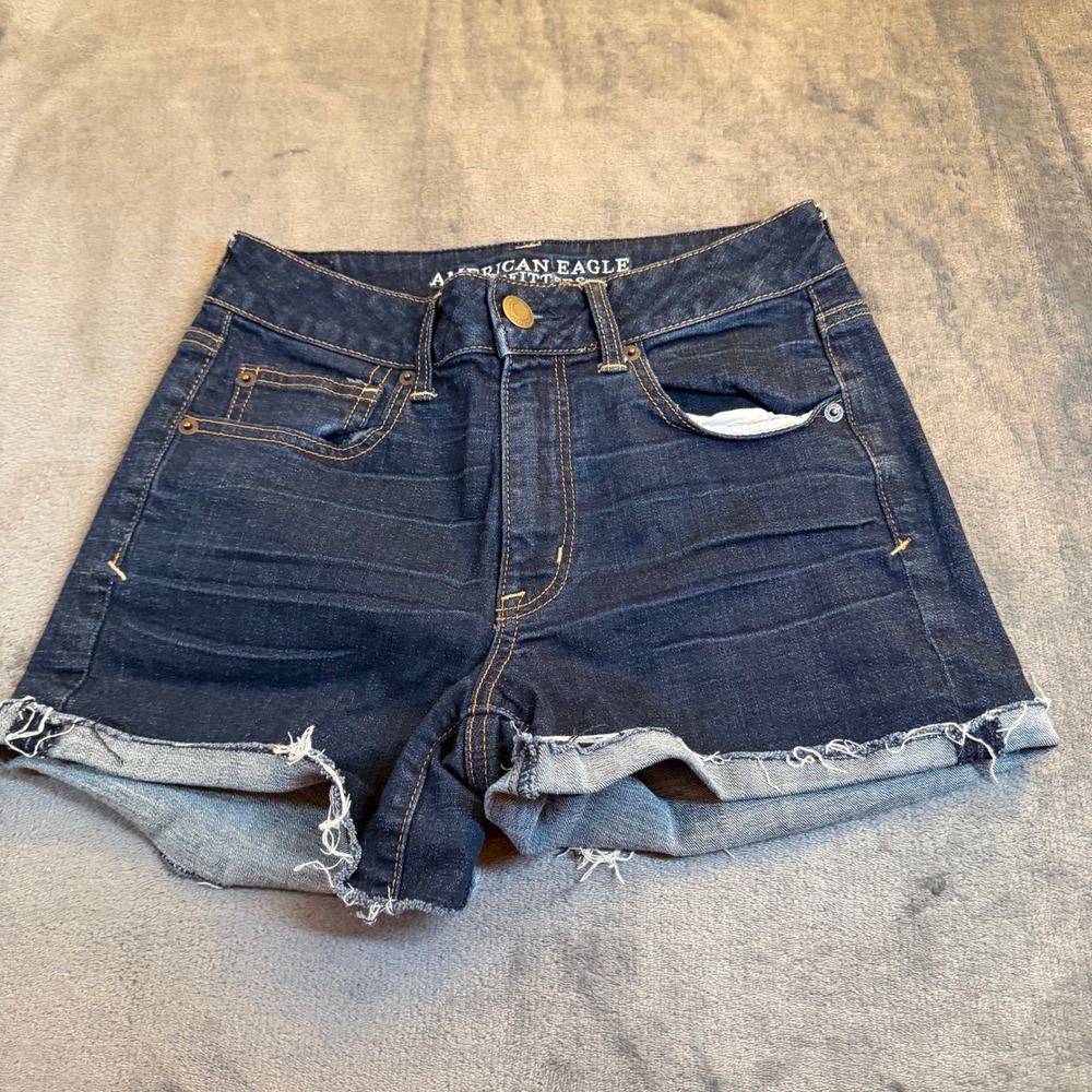 American Eagle Dark Wash Denim Cutoff Shorts Frayed Hem Womens size 8 28"